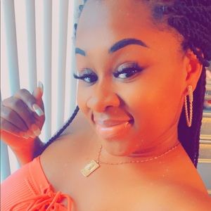 Meet your Posher, Chevon